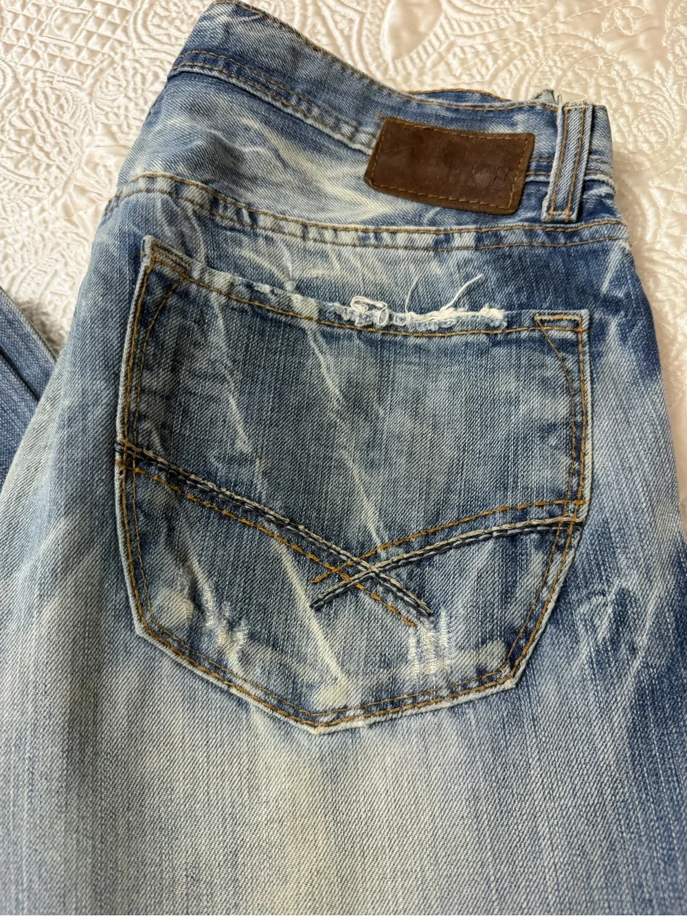 BKE Men's Blue Faded Bootcut Jeans